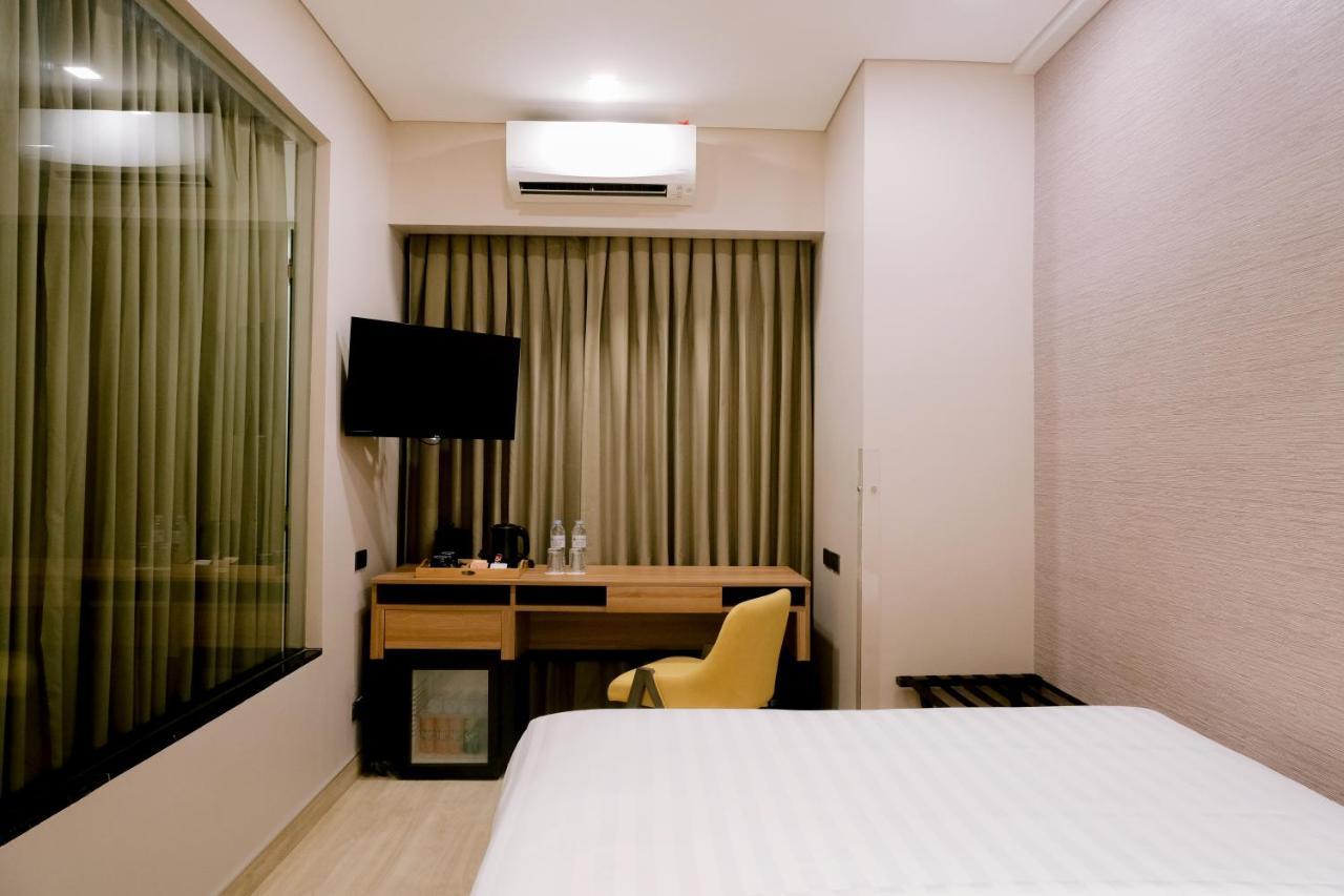 Goldberry Suites And Hotel Cebu Stadt Exterior foto